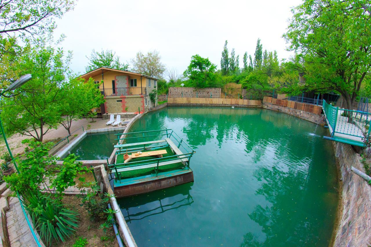 Amiran'S Lake Hotel Tbilisi Buitenkant foto