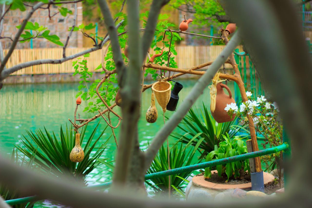 Amiran'S Lake Hotel Tbilisi Buitenkant foto