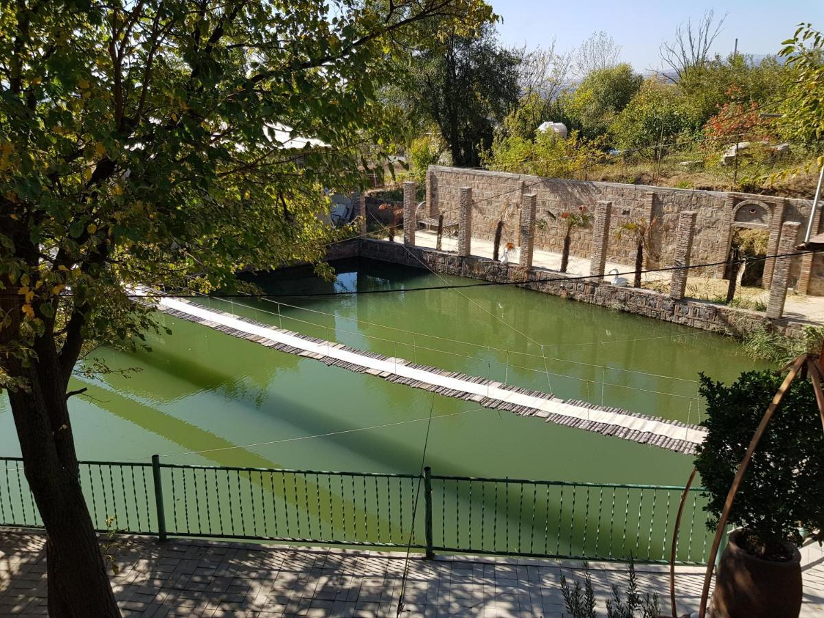 Amiran'S Lake Hotel Tbilisi Buitenkant foto